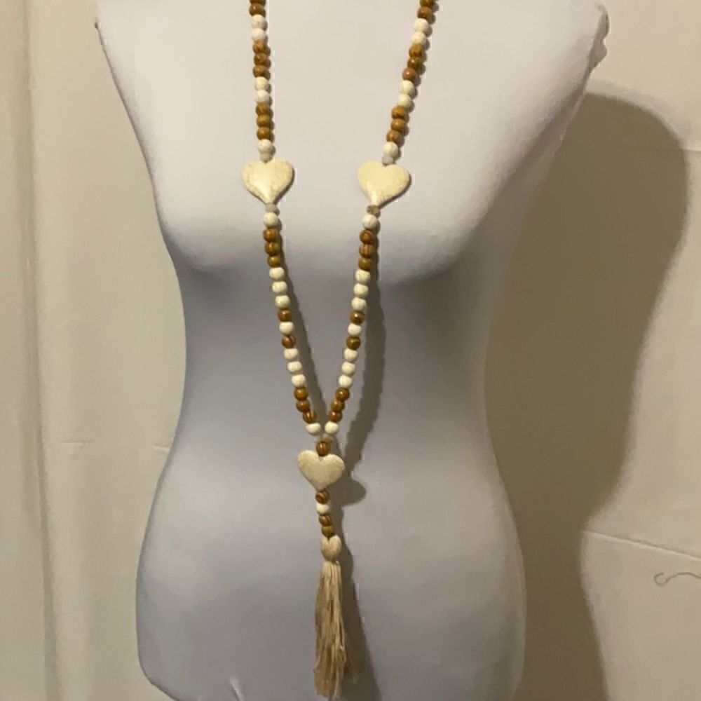 NWT heart necklace just in